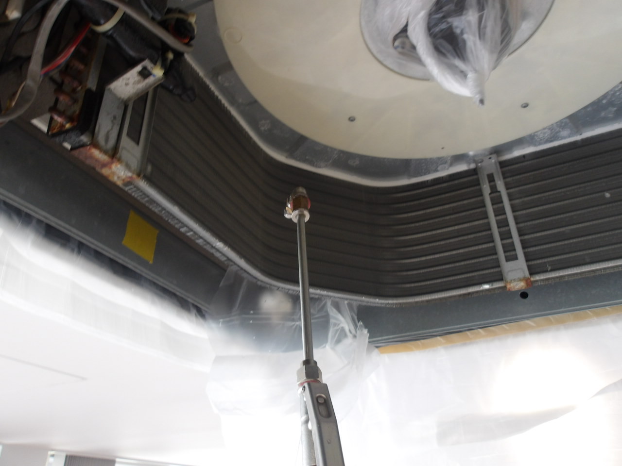 天井カセット形エアコン分解洗浄（名古屋市・オフィス）